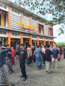 Belajar-Bahasa-Inggris-Ella-Kampung-Inggris-untuk-Sekolah-Kedinasan_2
